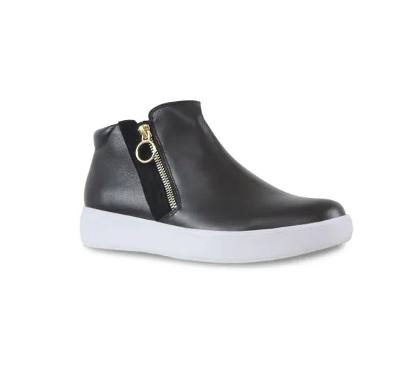 Munro Women's Viera Mid Sneaker - Black