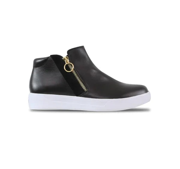 Munro Women's Viera Mid Sneaker - Black