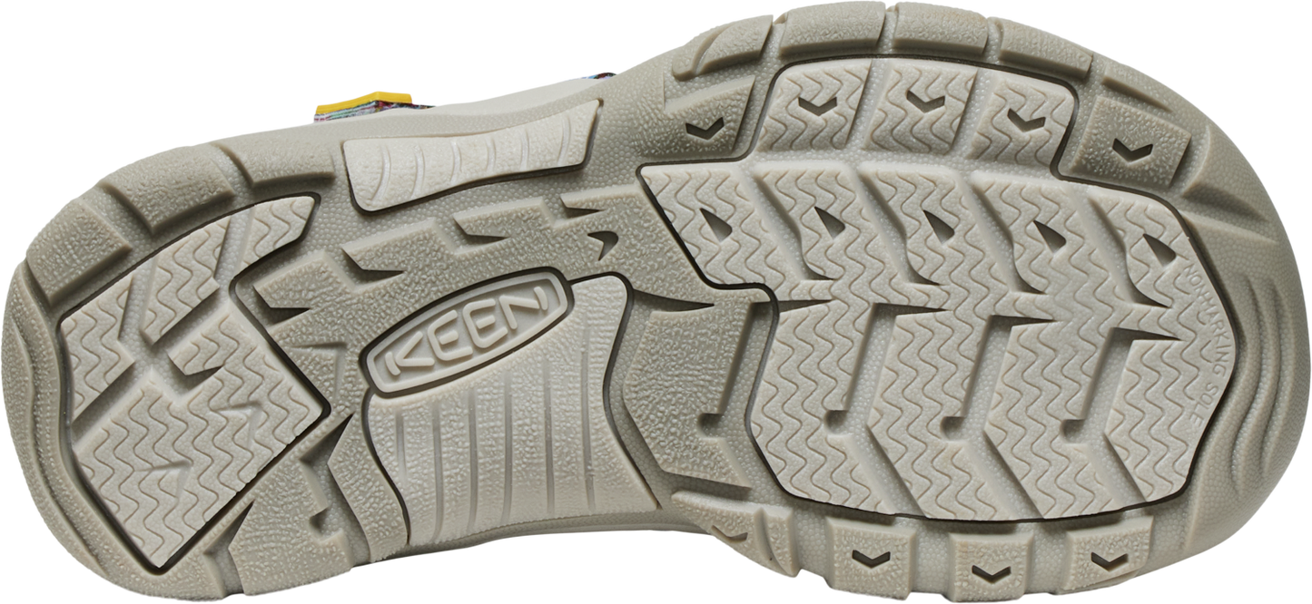 Keen Big Kids' (Sizes 1-7) Newport H2 Youth Sandal - Iro to Ikuru Wo Tukuru Fuku