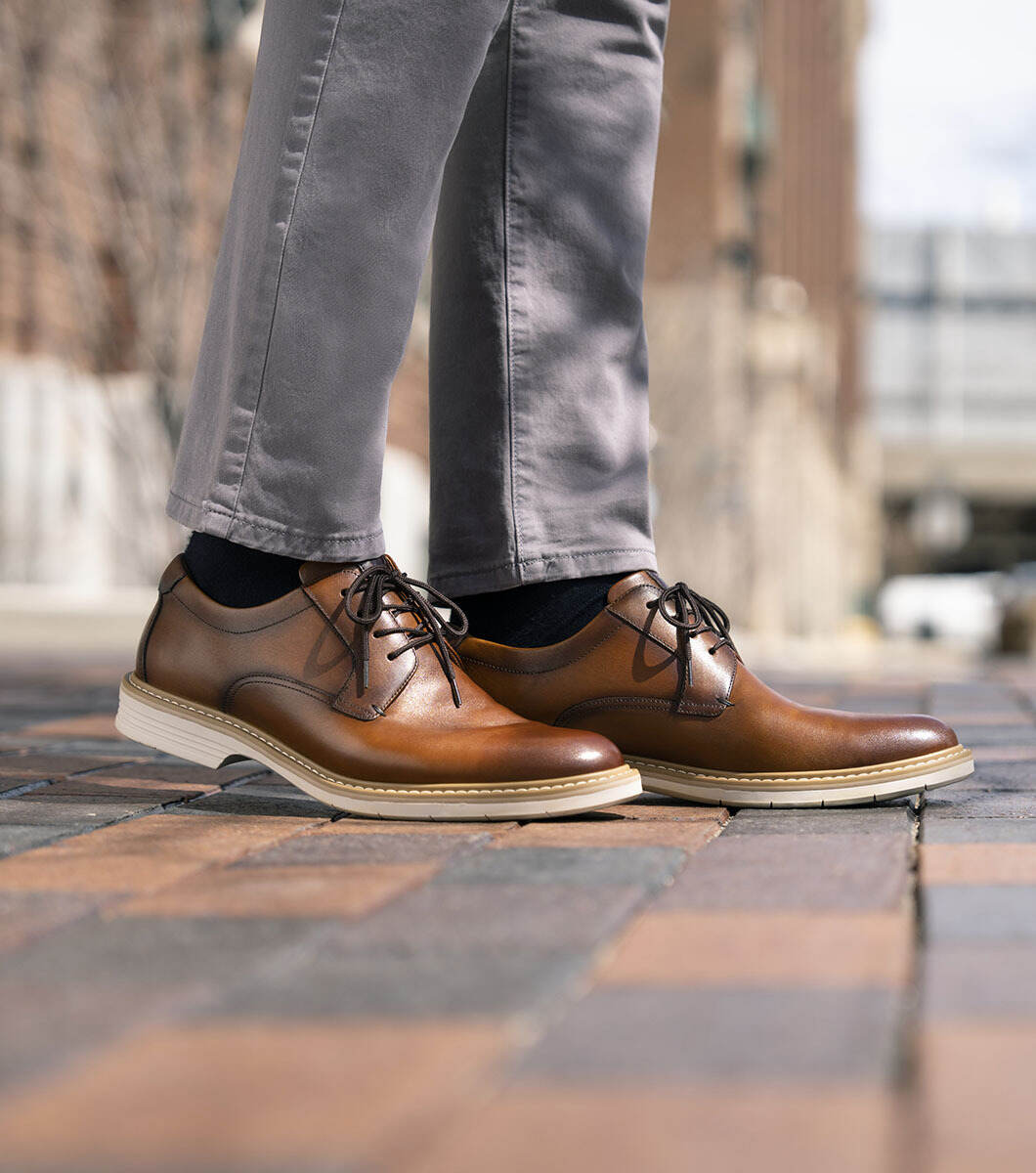 Florsheim Men's Norwalk Plain Toe Oxford - Cognac