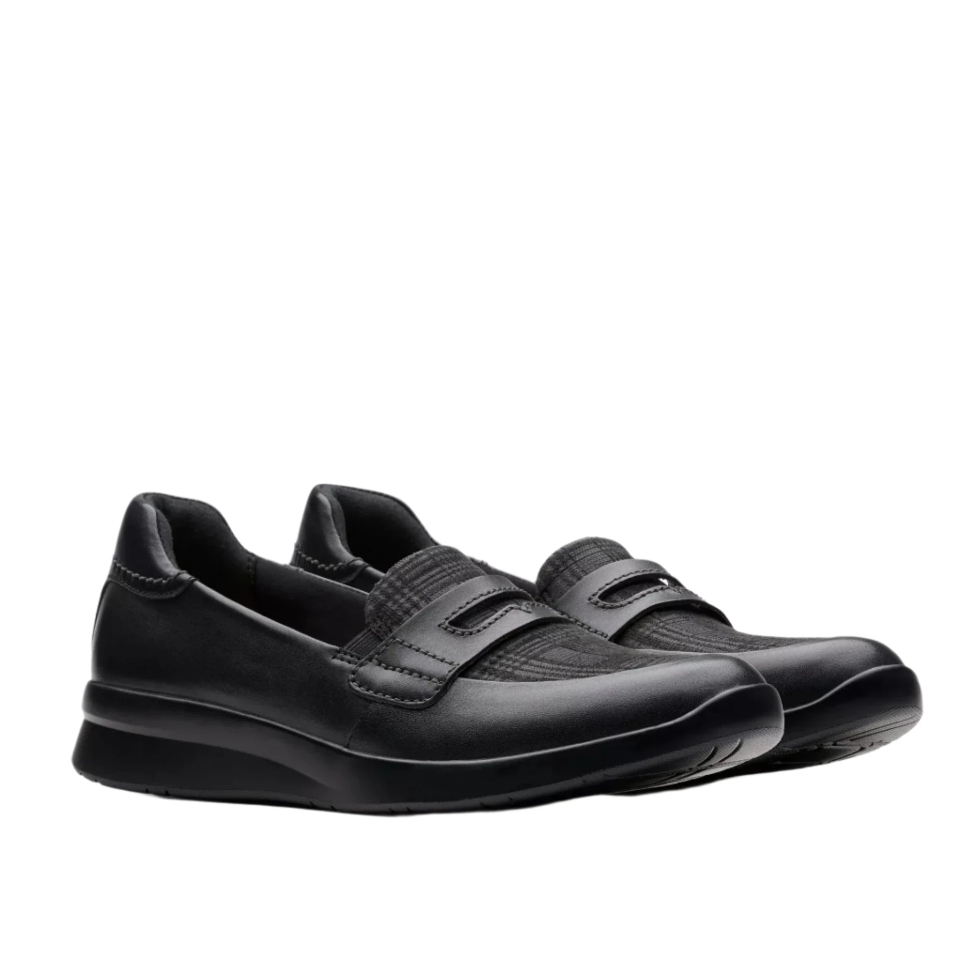 Ellowyn Clarks Women's Ellowyn Penny Loafer - Black – Alamo Shoes