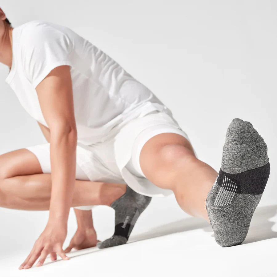 Feetures Elite Ultra-Light Cushion Sock - Basic Grey