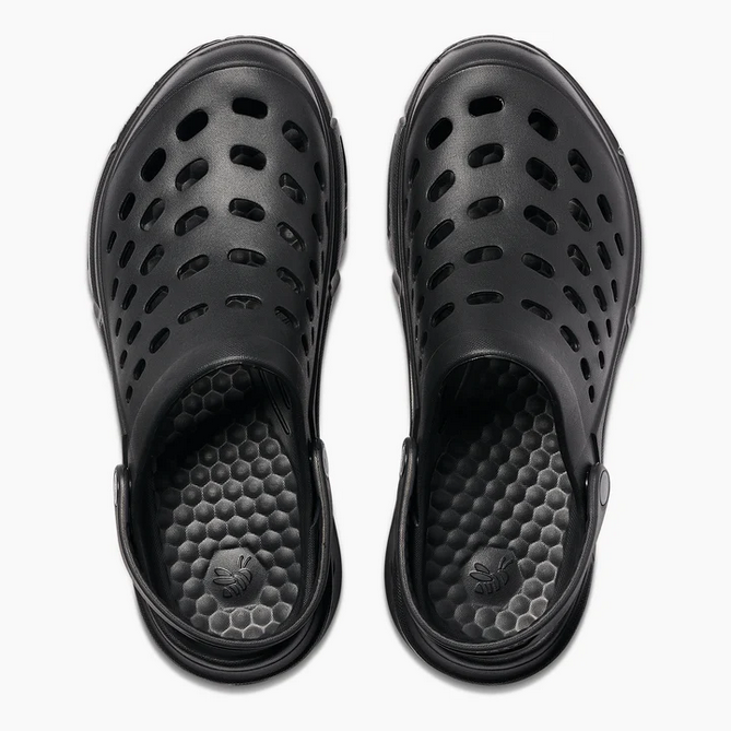 Joybees Men's Trekking Clog - Black